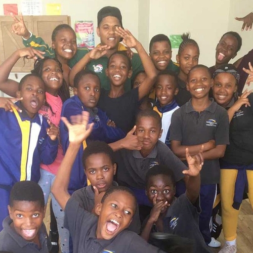Kinder und Jugendliche der Crosspoint Foundation School.jpg