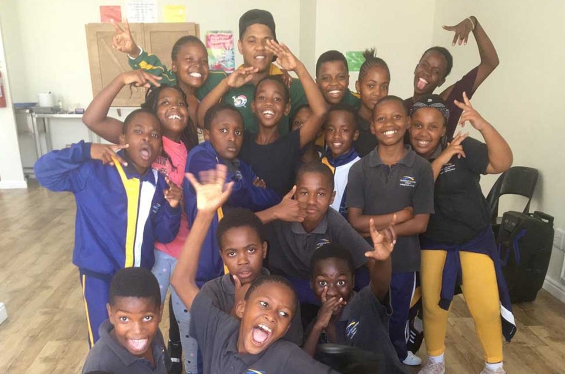 Kinder und Jugendliche der Crosspoint Foundation School