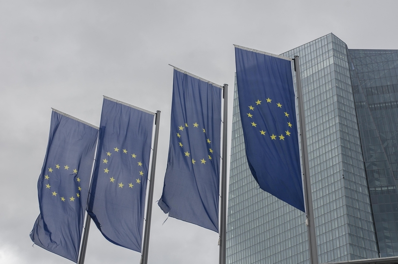 uschil-european-flag-911183_1920.jpg