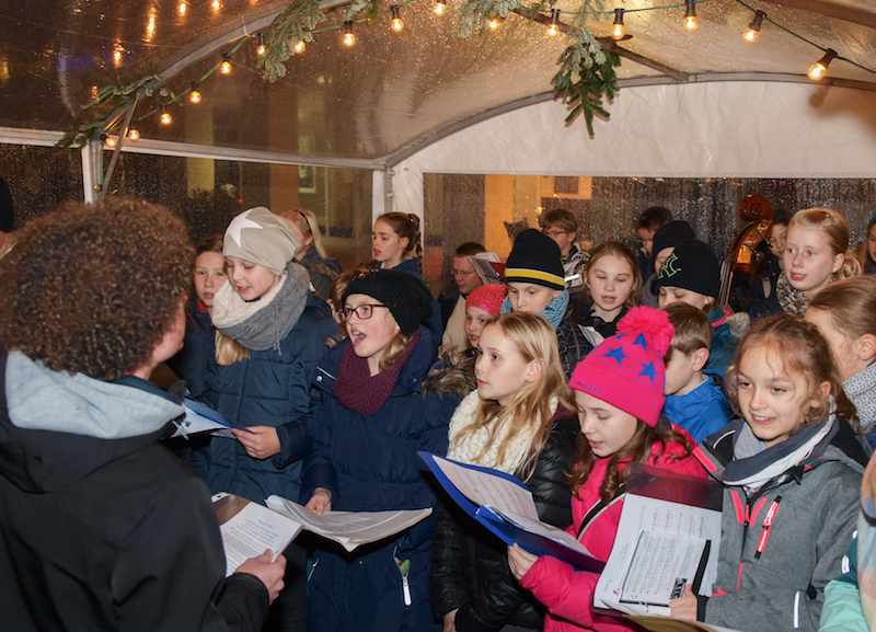 Auftritt der Musikklasse auf dem Weihnachtsmarkt 2015