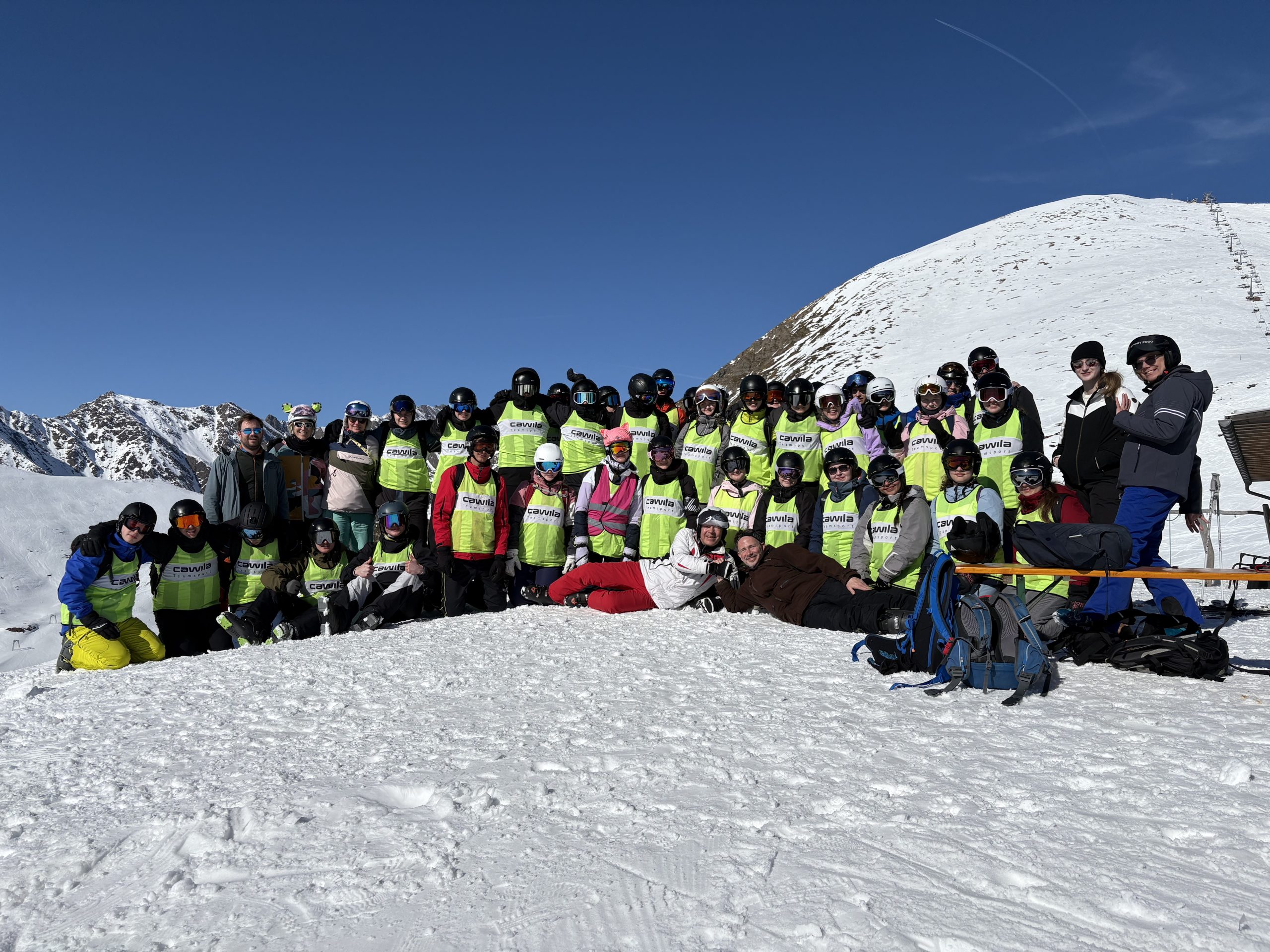 Zwei Bretter, ein Ziel: irgendwie unten ankommen – Skifahrt nach Meransen